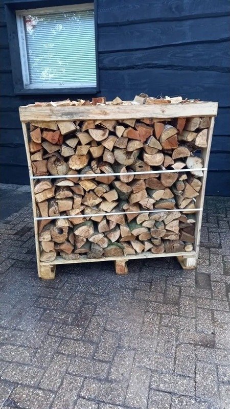 305d88774f249a0025bd6dd01dae2f01.jpg Brennholz-Mix 25 cm – 1,2 RM (4 Mini-Paletten) – Bild 1