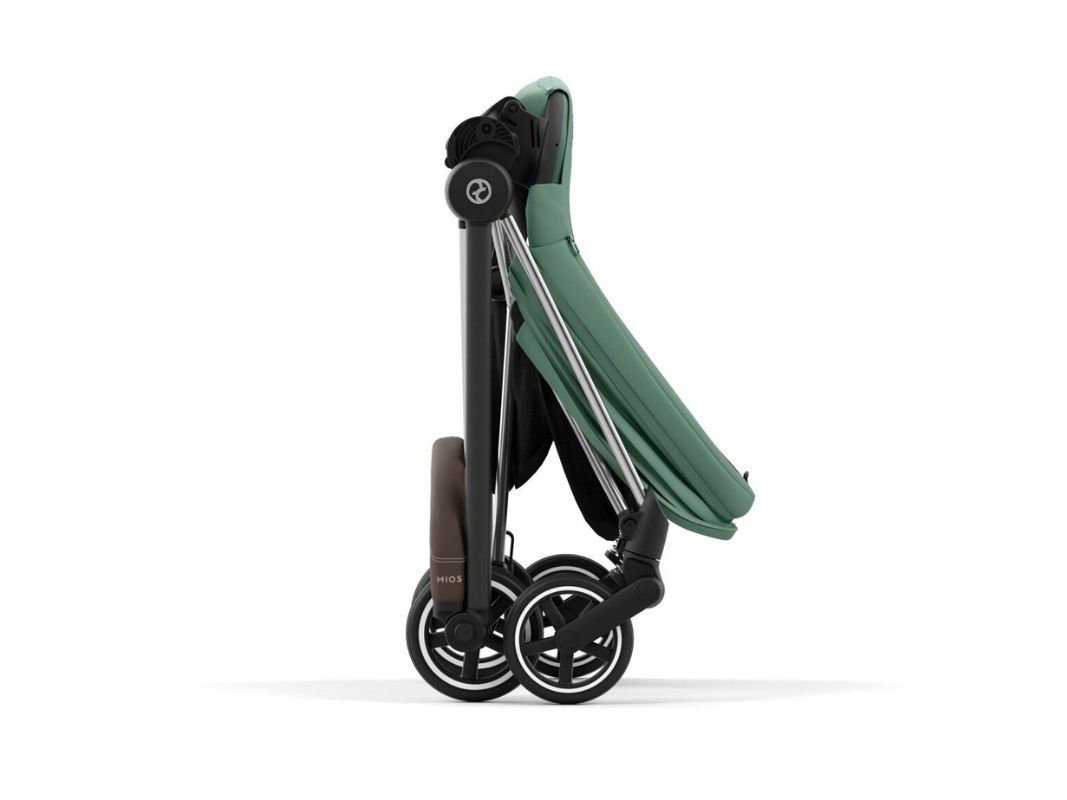 Trio CYBEX Mios | Telaio Chrome Brown, Seat Pack Leaf Green, Navicella Mios Lux Carry Cot Leaf Green, Clout T i-Size Leaf Green Plus Trio CYBEX Mios | Telaio Chrome Brown, Seat Pack Leaf Green, Navicella Mios Lux Carry Cot Leaf Green, Clout T i-Size Leaf Green Plus – Bild 4