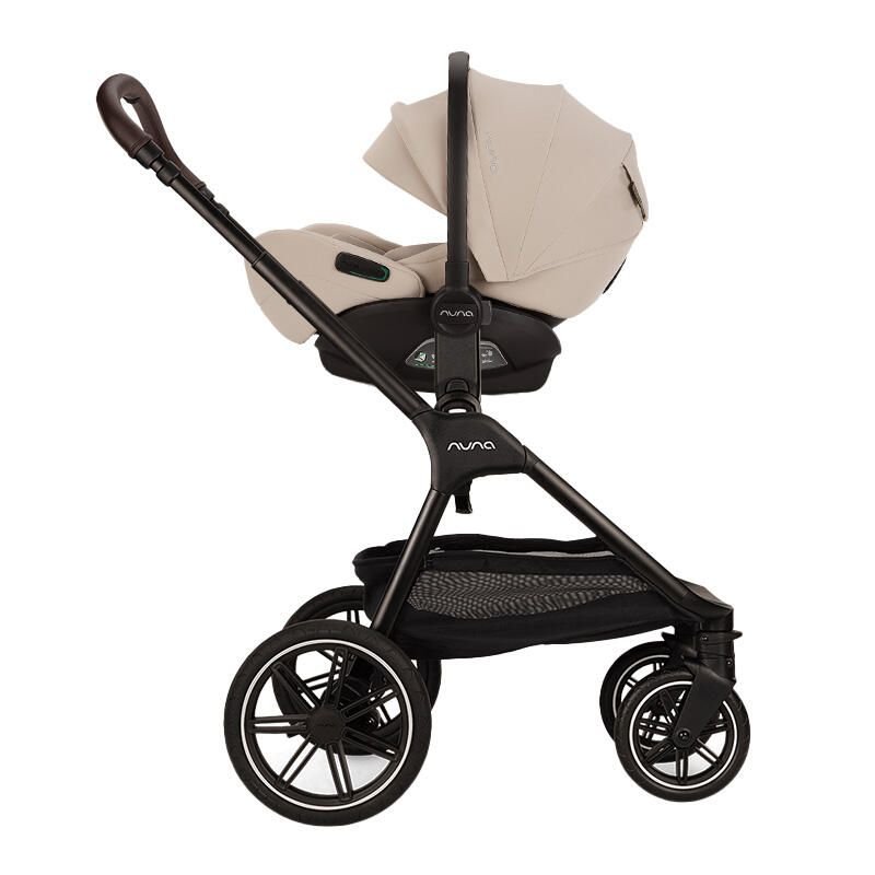 Duo Nuna TRIV™ lx con Seggiolino Auto ARRA™ FLEX | Eleganza urbana, comfort e sicurezza dalla nascita Duo Nuna TRIV™ lx con Seggiolino Auto ARRA™ FLEX | Eleganza urbana, comfort e sicurezza dalla nascita – Bild 4