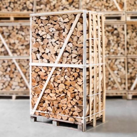 Gespaltene Brennholzpalette aus ofengetrockneter Birke und Esche, Brennholz