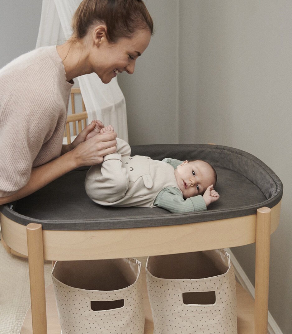 Fasciatoio Stokke® Sleepi™ – Superficie sicura e pratica per il cambio quotidiano Fasciatoio Stokke® Sleepi™ – Superficie sicura e pratica per il cambio quotidiano – Bild 3