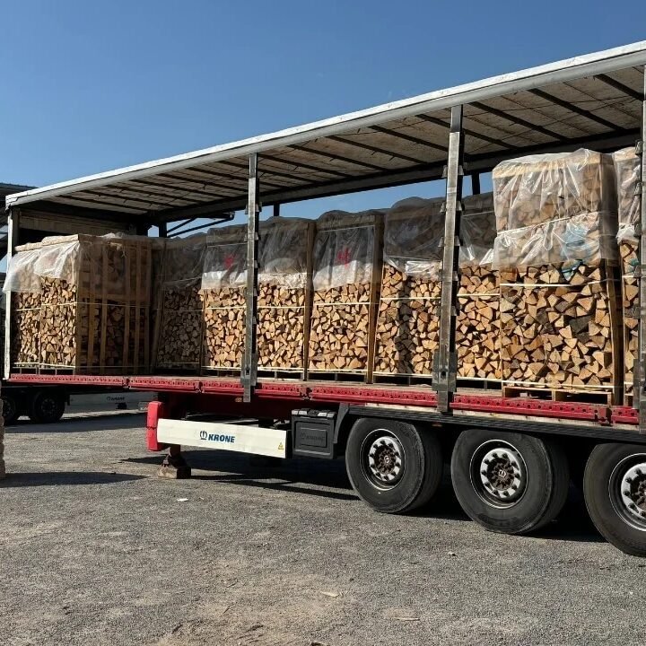 Volle LKW-Ladung Buchenbrennholz (48 Ster) – 50 cm Scheite – H1 G1 Qualität Volle LKW-Ladung Buchenbrennholz (48 Ster) – 50 cm Scheite – H1 G1 Qualität – Bild 1