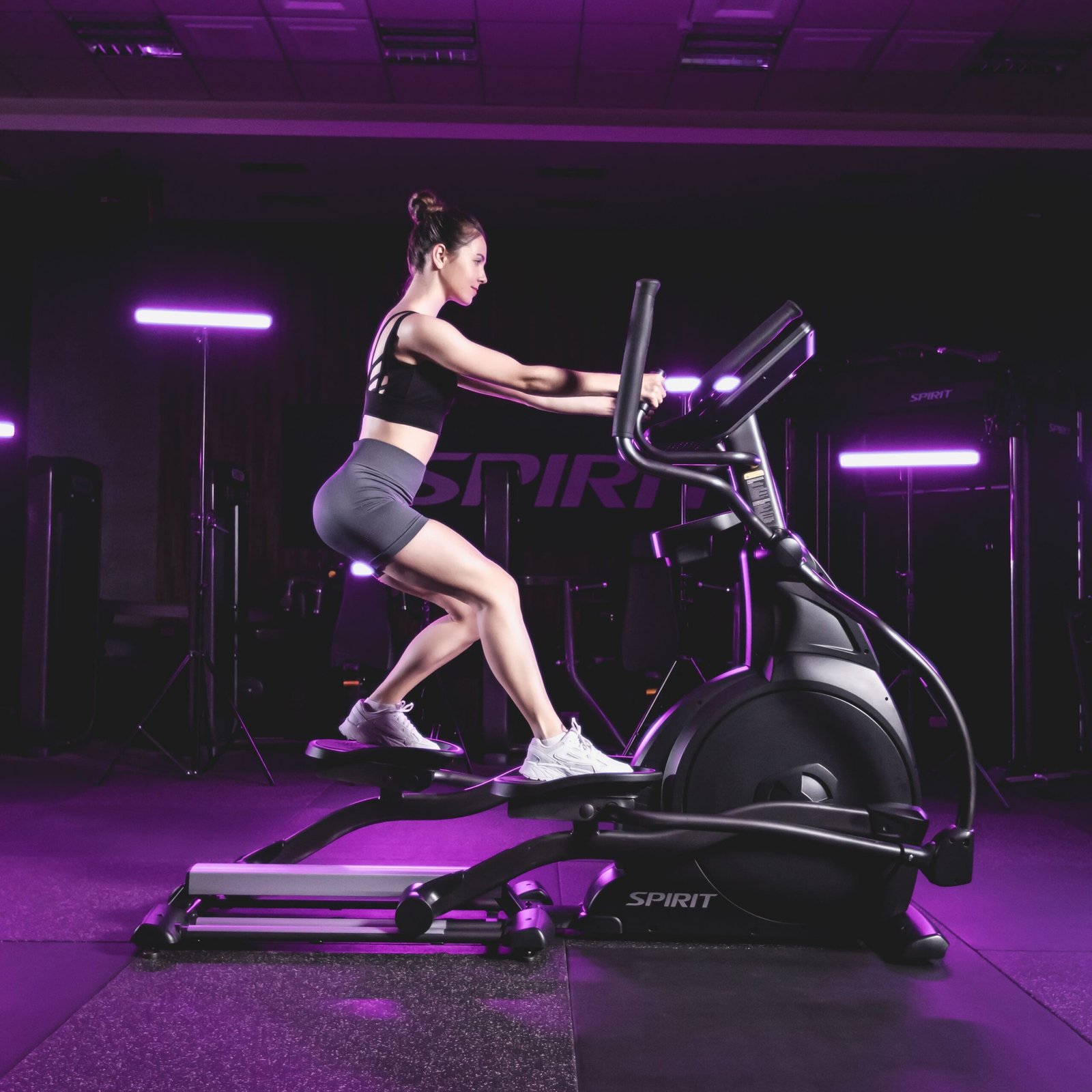 Spirit Fitness Crosstrainer CE800+ LED Spirit Fitness Crosstrainer CE800+ LED – Bild 2